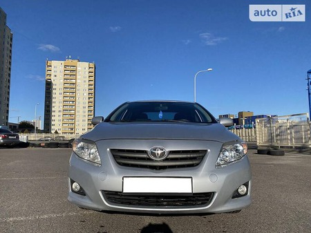 Toyota Corolla 2007  випуску Харків з двигуном 0 л бензин седан автомат за 7500 долл. 