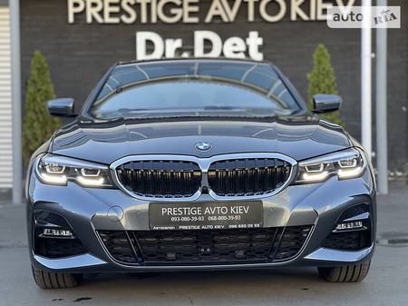 BMW 330 2021  випуску Київ з двигуном 2 л гібрид седан автомат за 57900 долл. 