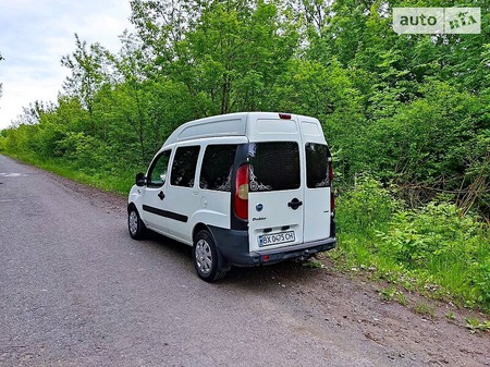 Fiat Doblo 2006  випуску Хмельницький з двигуном 1.9 л дизель мінівен механіка за 4699 долл. 