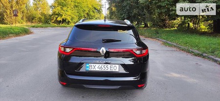Renault Megane 2016  випуску Хмельницький з двигуном 1.5 л дизель універсал автомат за 13299 долл. 