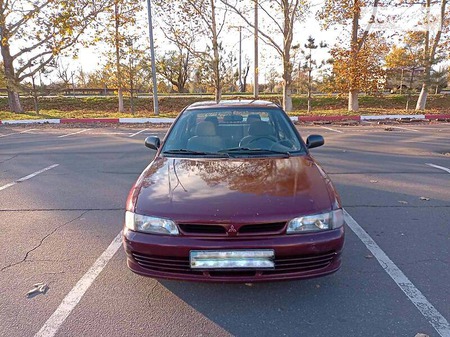 Mitsubishi Lancer 1995  випуску Миколаїв з двигуном 1.3 л  седан механіка за 2700 долл. 