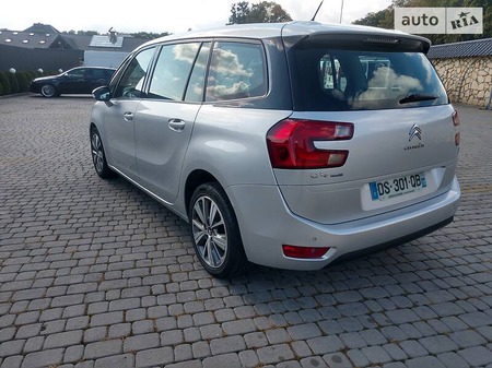 Citroen C4 Picasso 2015  випуску Львів з двигуном 1.6 л дизель універсал автомат за 11600 долл. 