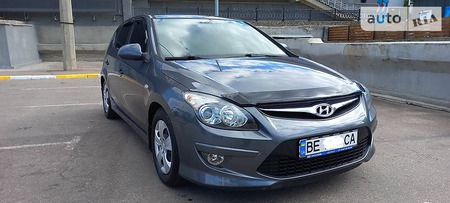Hyundai i30 2010  випуску Миколаїв з двигуном 1.6 л бензин хэтчбек механіка за 8300 долл. 