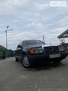 Mercedes-Benz C 300 1991 Львів 3 л  купе автомат к.п.