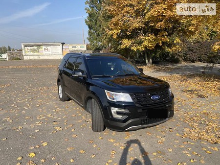 Ford Explorer 2015  випуску Київ з двигуном 3.5 л бензин позашляховик автомат за 22800 долл. 