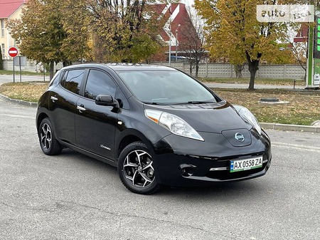 Nissan Leaf 2016  випуску Харків з двигуном 0 л електро седан автомат за 10800 долл. 