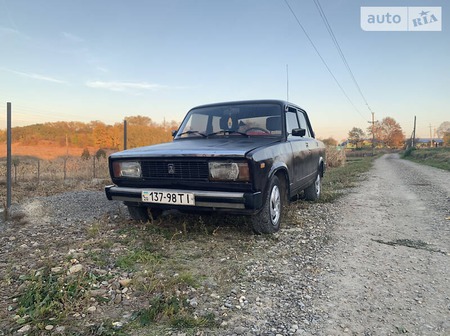 Lada 2105 1980  випуску Тернопіль з двигуном 1.5 л бензин седан механіка за 550 долл. 