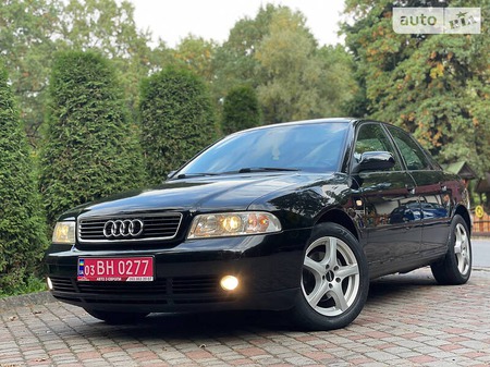 Audi A4 Limousine 2000  випуску Львів з двигуном 1.6 л бензин седан механіка за 5100 долл. 