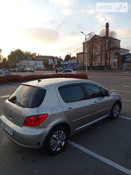 Peugeot 307 2006  випуску Житомир з двигуном 2 л  хэтчбек механіка за 4750 долл. 