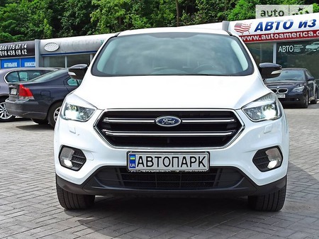 Ford Kuga 2017  випуску Дніпро з двигуном 2 л дизель позашляховик автомат за 18500 долл. 