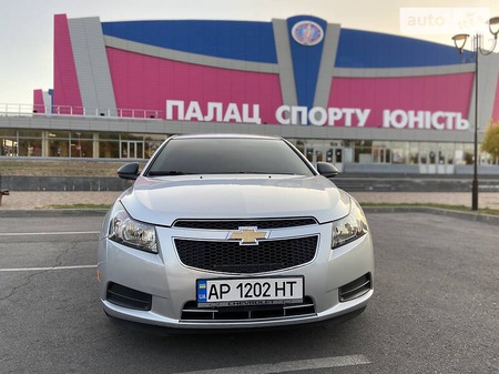 Chevrolet Cruze 2014  випуску Запоріжжя з двигуном 1.8 л бензин седан автомат за 8850 долл. 