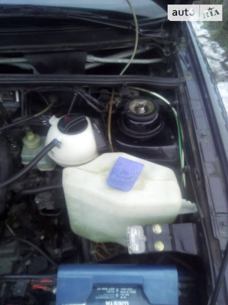 Volkswagen Passat 1995  випуску Рівне з двигуном 2 л бензин седан механіка за 3850 долл. 