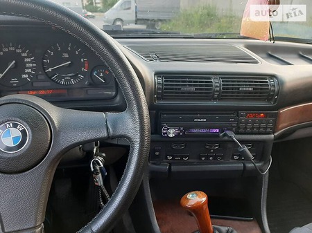 BMW 730 1989  випуску Київ з двигуном 0 л бензин седан механіка за 2950 долл. 