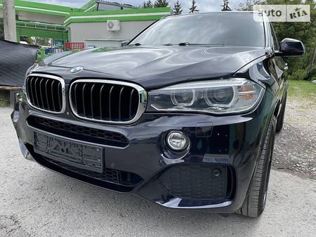 BMW X5 2016  випуску Тернопіль з двигуном 3 л бензин позашляховик автомат за 35999 долл. 