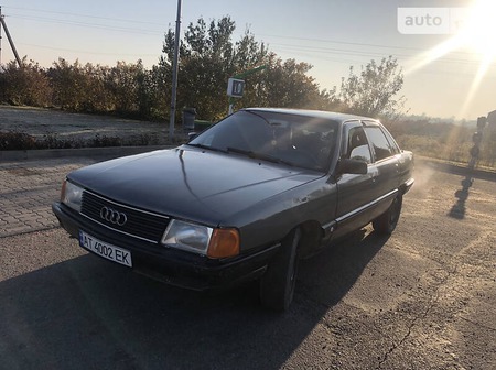 Audi 100 1990  випуску Івано-Франківськ з двигуном 2.3 л  седан механіка за 2700 долл. 