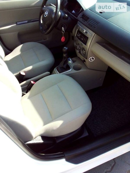 Mazda 2 2006  випуску Чернівці з двигуном 1.3 л бензин хэтчбек механіка за 4100 долл. 