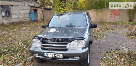 Chevrolet Niva 2005  випуску Донецьк з двигуном 1.7 л  позашляховик механіка за 4600 долл. 