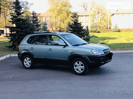 Hyundai Tucson 2007  випуску Дніпро з двигуном 2 л  позашляховик механіка за 9750 долл. 