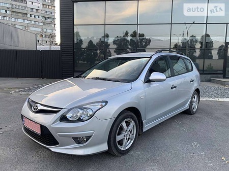 Hyundai i30 2011  випуску Дніпро з двигуном 1.4 л бензин універсал механіка за 7400 долл. 