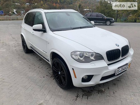 BMW X5 2011  випуску Чернівці з двигуном 3 л бензин позашляховик автомат за 18999 долл. 