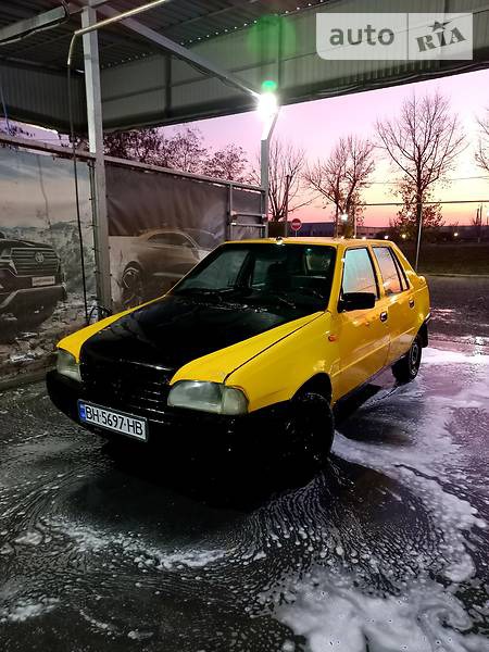 Dacia SupeRNova 2003  випуску Миколаїв з двигуном 1.4 л бензин хэтчбек механіка за 1300 долл. 