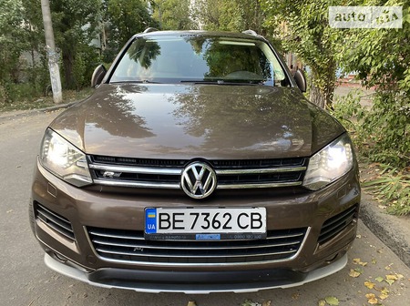 Volkswagen Touareg 2010  випуску Миколаїв з двигуном 3 л дизель позашляховик автомат за 17999 долл. 