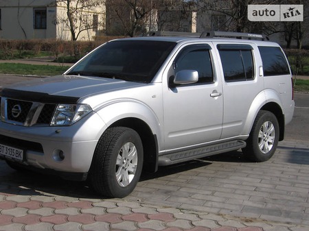 Nissan Pathfinder 2006  випуску Львів з двигуном 2.5 л дизель позашляховик автомат за 10500 долл. 