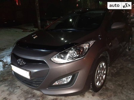 Hyundai i30 2013  випуску Дніпро з двигуном 1.4 л дизель хэтчбек  за 8200 долл. 