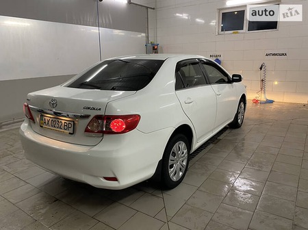 Toyota Corolla 2012  випуску Харків з двигуном 1.6 л бензин седан механіка за 10800 долл. 