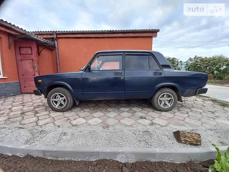 Lada 2105 1989  випуску Кропивницький з двигуном 1.3 л бензин седан механіка за 1400 долл. 