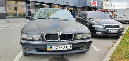 BMW 440 2000  випуску Київ з двигуном 4.4 л  седан автомат за 2800 долл. 