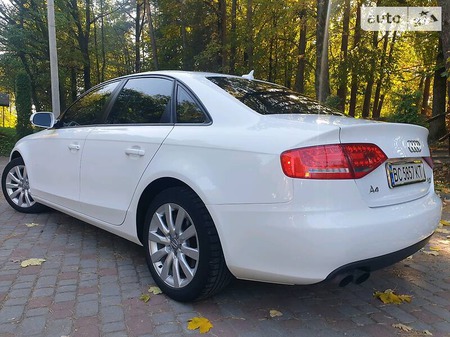 Audi A4 Limousine 2011  випуску Львів з двигуном 2 л бензин седан автомат за 11750 долл. 