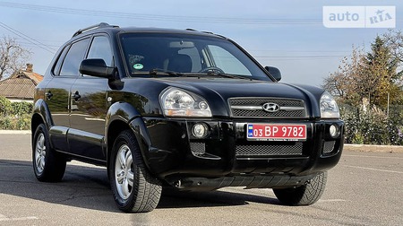 Hyundai Tucson 2008  випуску Дніпро з двигуном 2 л  позашляховик механіка за 9499 долл. 