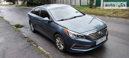 Hyundai Sonata 2015  випуску Хмельницький з двигуном 2.4 л бензин седан автомат за 12400 долл. 