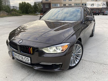 BMW 335 2013  випуску Київ з двигуном 3 л бензин седан автомат за 16200 долл. 