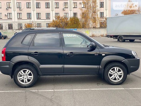 Hyundai Tucson 2007  випуску Київ з двигуном 2 л бензин позашляховик механіка за 9800 долл. 