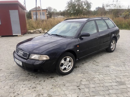 Audi A4 Limousine 1997  випуску Львів з двигуном 1.9 л дизель універсал механіка за 800 долл. 