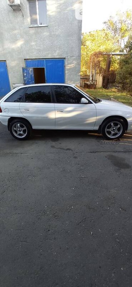 Opel Astra 1995  випуску Одеса з двигуном 1.4 л бензин хэтчбек механіка за 3100 долл. 