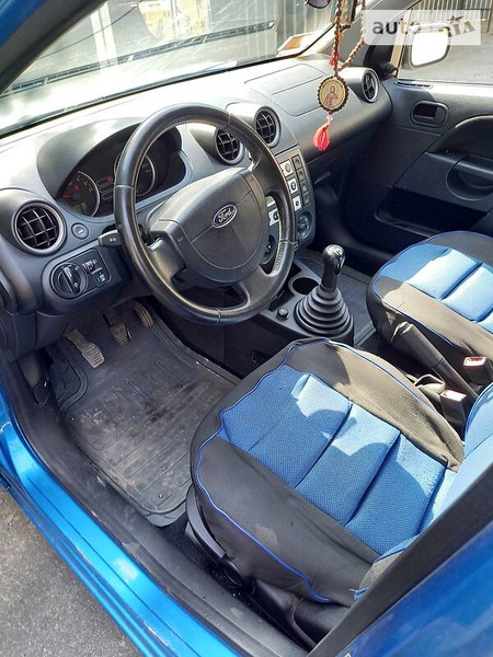 Ford Fiesta 2004  випуску Херсон з двигуном 1.4 л  хэтчбек механіка за 4900 долл. 