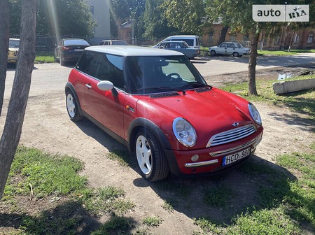 Mini Cooper 2002  випуску Харків з двигуном 1.6 л бензин купе механіка за 5555 долл. 