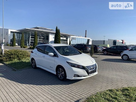 Nissan Leaf 2018  випуску Львів з двигуном 0 л електро хэтчбек автомат за 17600 євро 