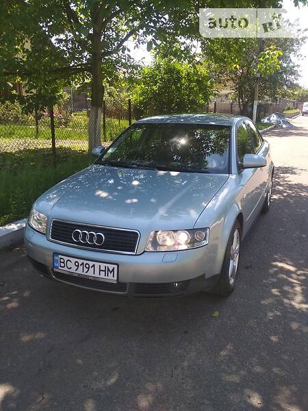 Audi A4 Limousine 2002  випуску Львів з двигуном 2.5 л дизель седан механіка за 5500 долл. 