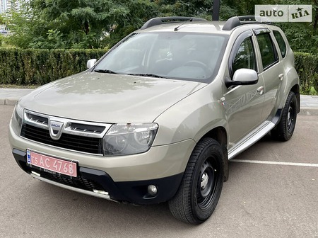 Dacia Duster 2011  випуску Київ з двигуном 1.5 л дизель позашляховик механіка за 9999 долл. 