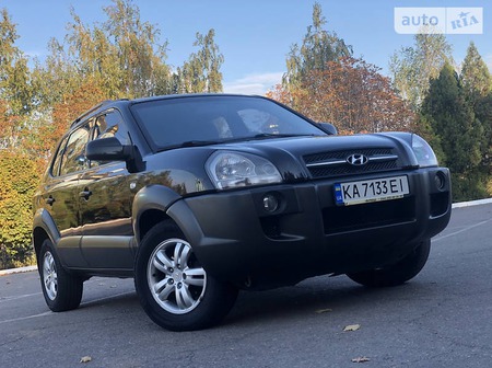 Hyundai Tucson 2008  випуску Дніпро з двигуном 2.7 л бензин позашляховик автомат за 9500 долл. 