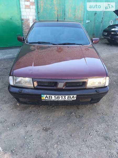 Fiat Croma 1993  випуску Вінниця з двигуном 2 л бензин ліфтбек механіка за 2500 долл. 