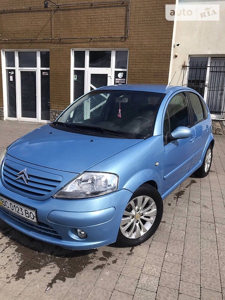 Citroen C3 2003  випуску Львів з двигуном 1.4 л бензин хэтчбек  за 3500 долл. 