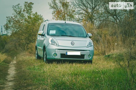 Renault Kangoo 2012  випуску Черкаси з двигуном 1.5 л дизель мінівен  за 8500 долл. 