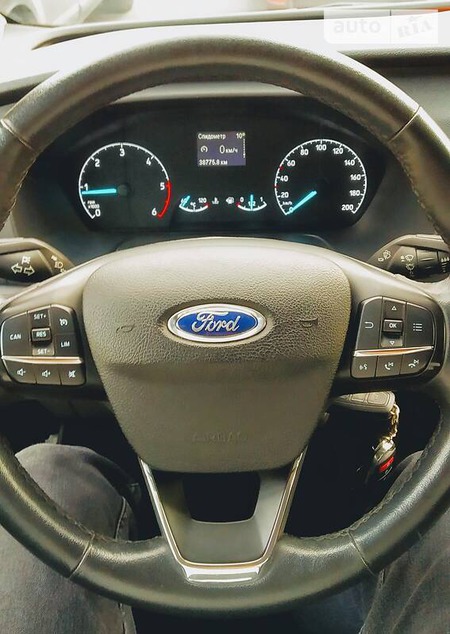 Ford Tourneo Custom 2018  випуску Київ з двигуном 2 л дизель мінівен механіка за 32000 долл. 