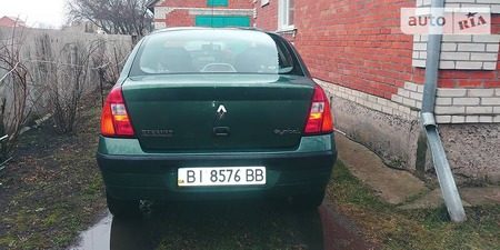 Renault Symbol 2003  випуску Полтава з двигуном 0 л бензин седан механіка за 4200 долл. 