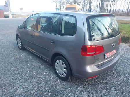 Volkswagen Touran 2010  випуску Тернопіль з двигуном 1.6 л дизель мінівен механіка за 9000 долл. 